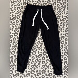 “Catch a Flight Jogger” From Live Fabulously